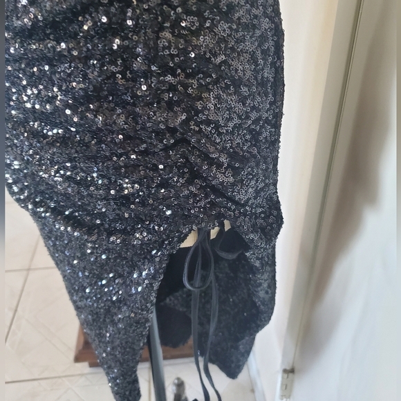Forever 21 Black Sequin Bodycon Midi Dress - Picture 5 of 10